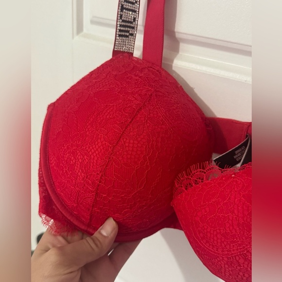 Red Embellished bra - Picture 5 of 9
